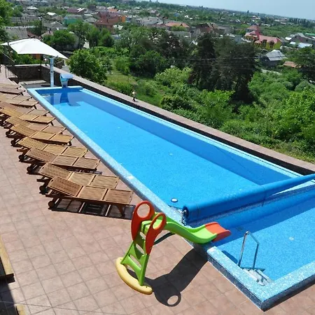 Sunny Mountain Hotel